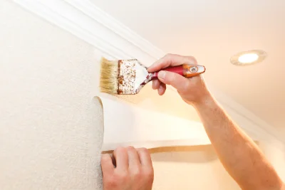 Pose de papier peint à Champfleury — revêtements muraux et toiles de verre
